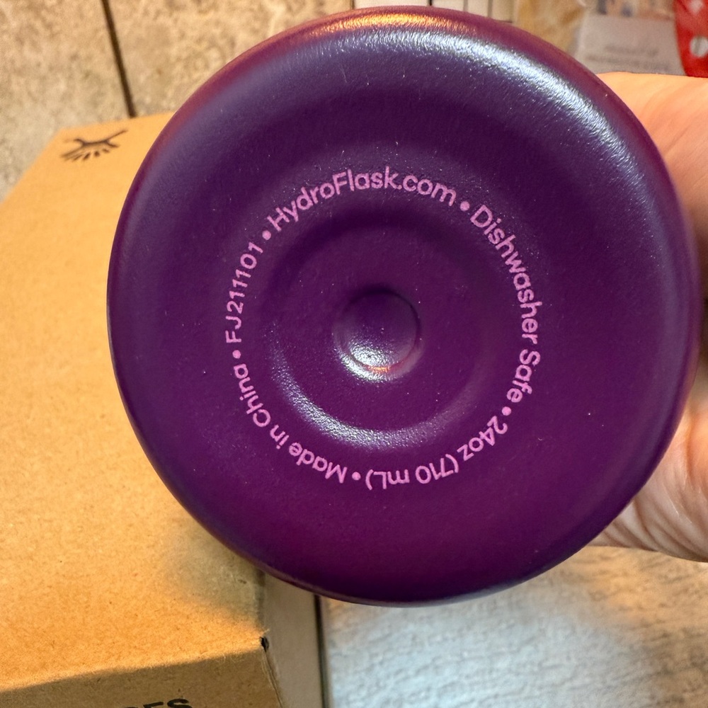 Hydro Flask 24oz Wide Mouth Straw Limited Remix: Sugar Plum & Holiday Punch - Picture 10 of 10